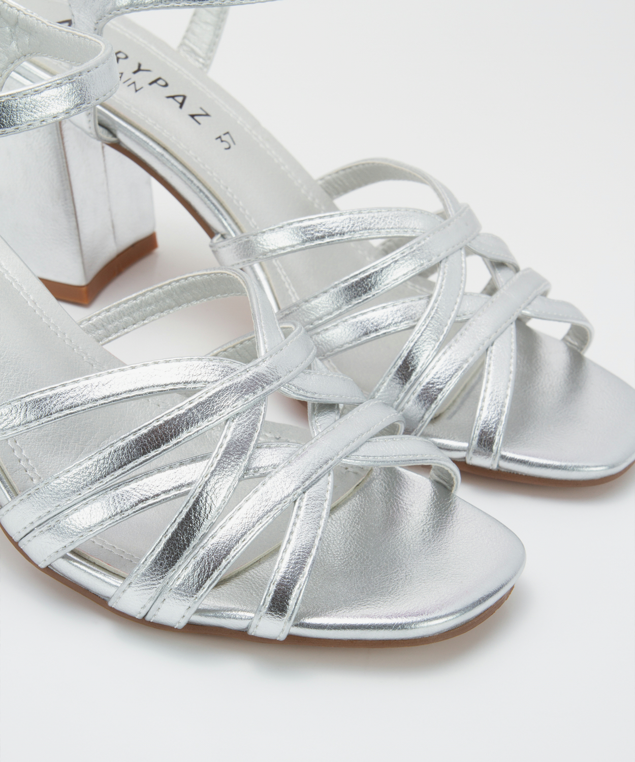 Sand&aacute;lia de salto com tiras entrela&ccedil;adas image number null